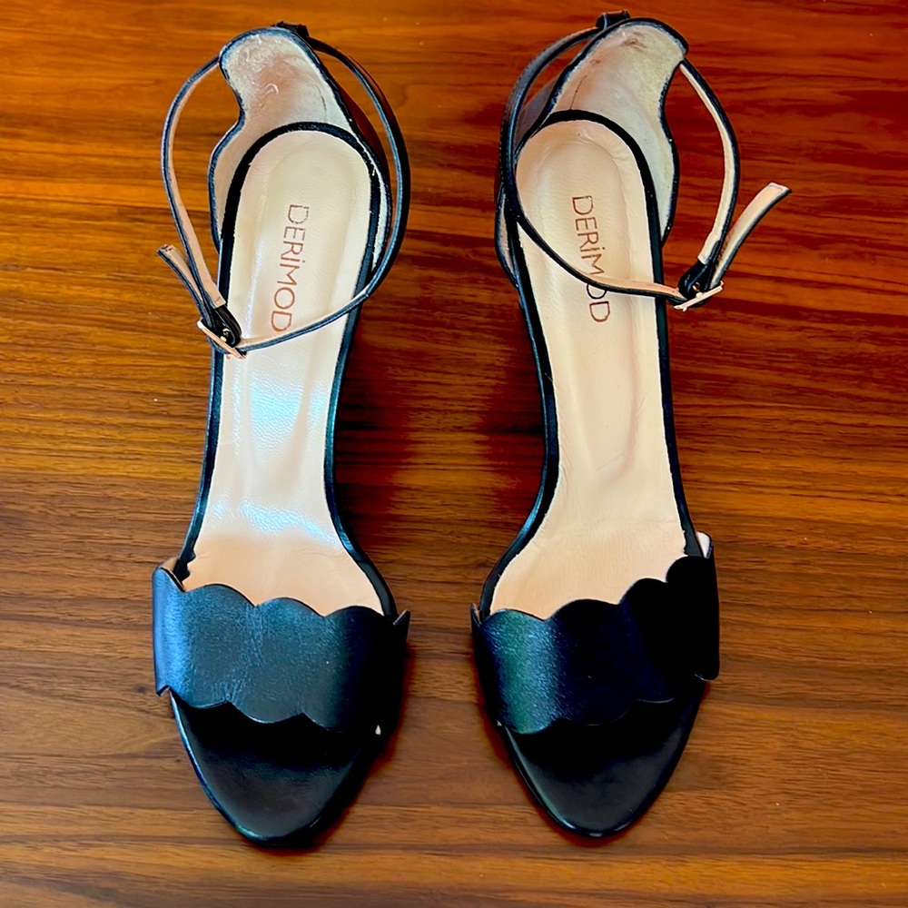 Derimod Black high heels 👠